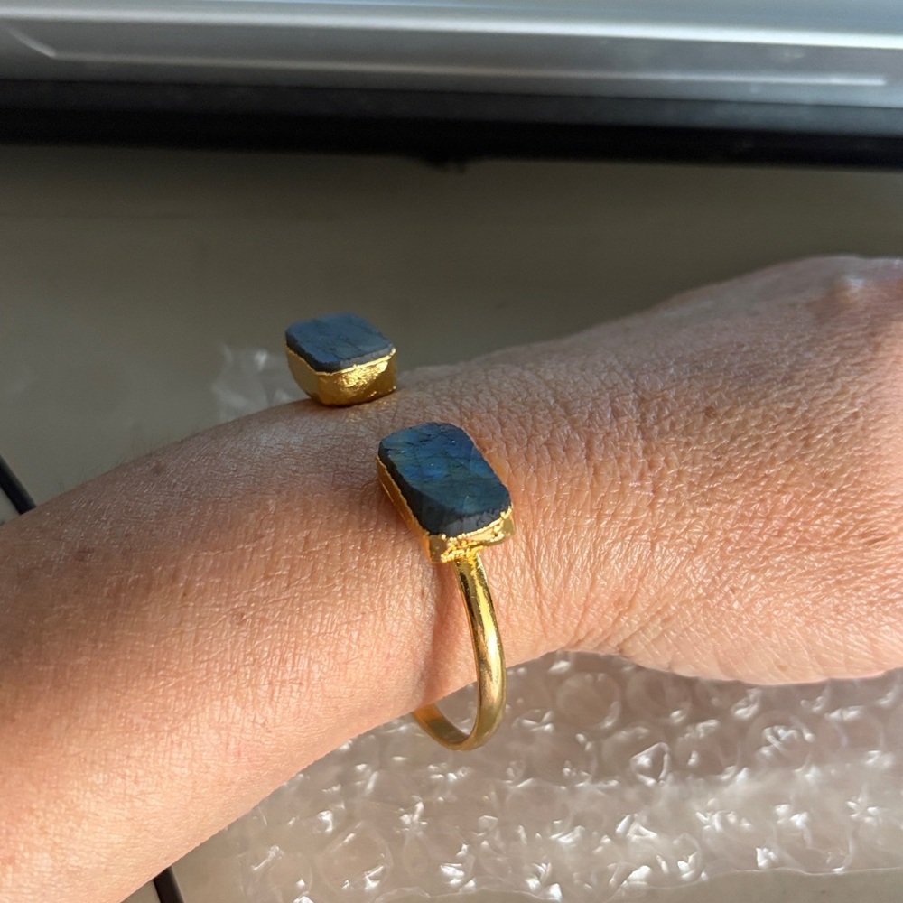 New:: genuine Labradorite Cuff Bracelet with Blue-Green Labradorite Stones - Picture 5 of 5